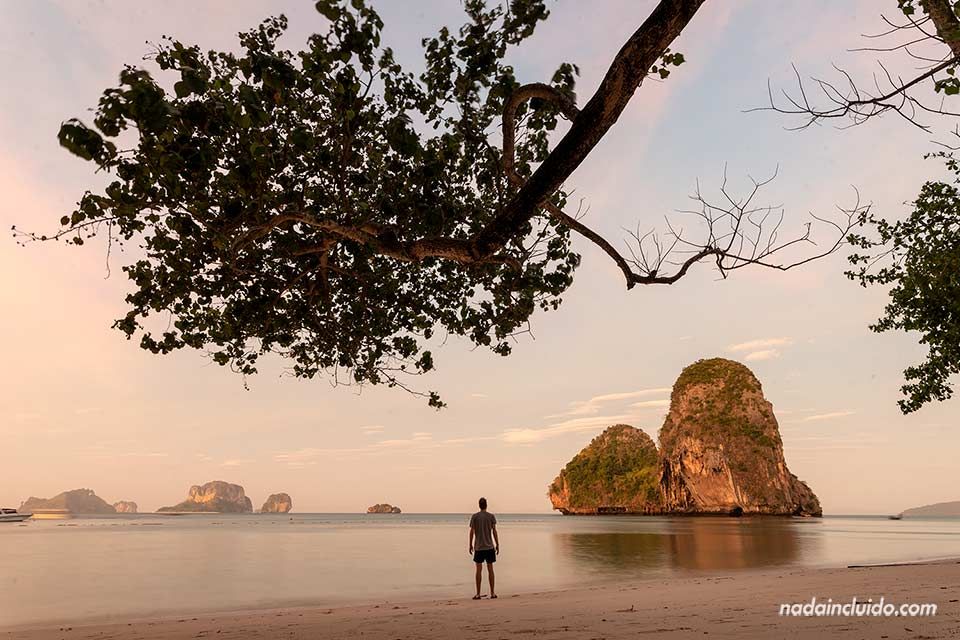 Amanecer en la playa de Phra Nang - Qué ver en Railay