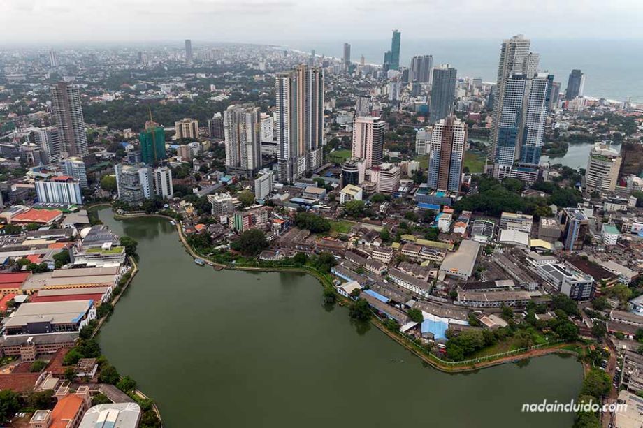 Vistas del lago Beira desde la Lotus Tower - Qué ver en Colombo (Sri Lanka)