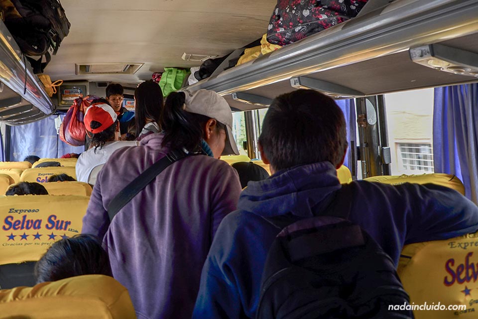Autobús Cuzco-Santa María