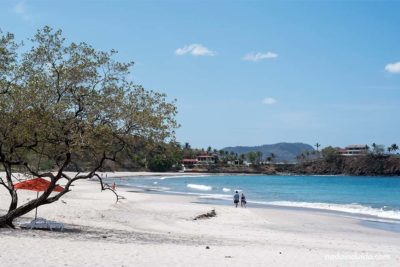 Playa Famingo, una de las playas más bonitas de Guanacaste (Costa Rica)