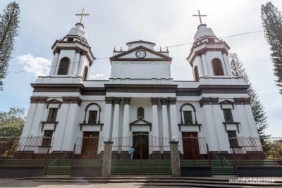 Fachada de la catedral de Alajuela (Costa Rica)