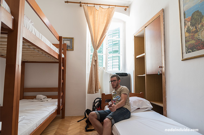 Habitación del hostel Centrum en Kotor (Montenegro)