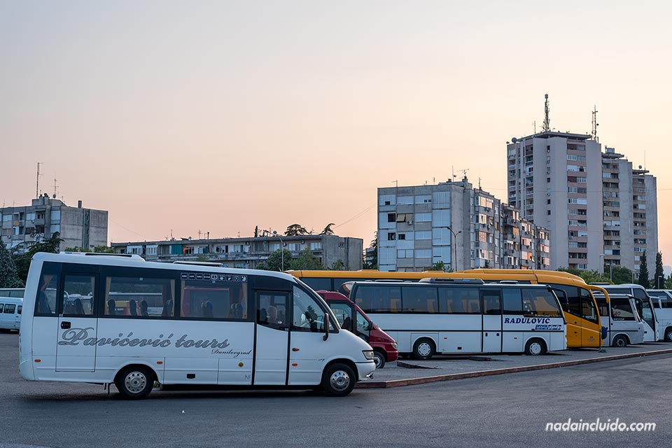 Estación de autobuses de Podgorica al atardecer - Montenegro