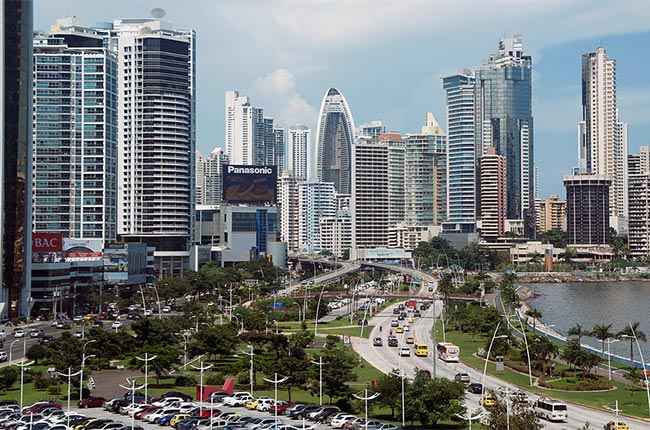 Foto de ciudad de Panamá. Fuente: Wikipedia.