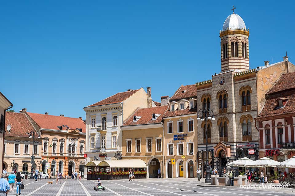 Plaza del ayuntamiento (Piața Sfatului) en Brasov (Rumanía)