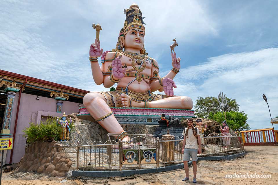 En el templo Koneswaram - Qué ver en Trincomalee (Sri Lanka)