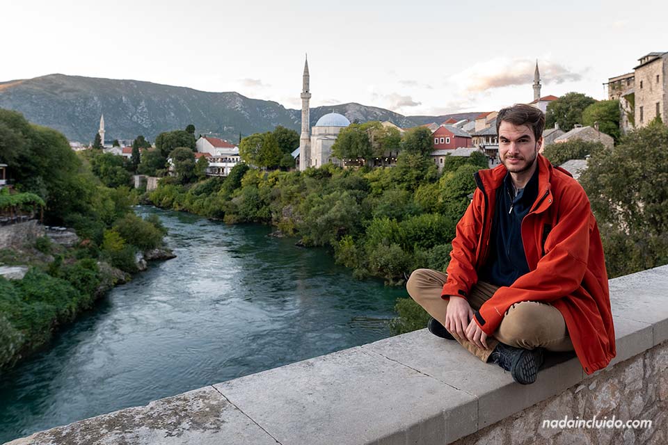 En el puente (Stari Most) de Mostar (Bosnia)
