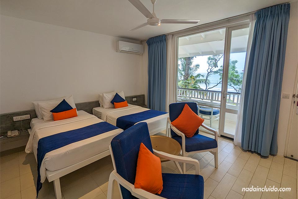 Habitación del hotel Trinco Blu en la playa Uppuveli - Trincomalee (Sri Lanka)