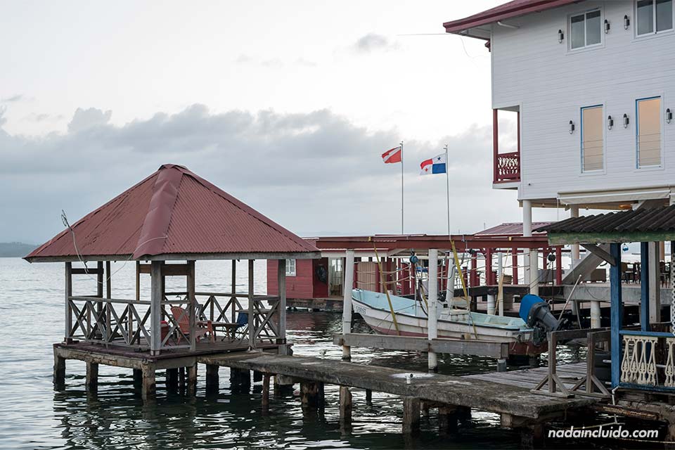 Muelles en Bocas Town, la ciudad de isla Colón (Bocas del Toro, Panamá)