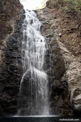Cascada cerca del pueblo de Montezuma (Costa Rica)