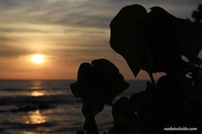 Atardecer en la playa de Mal País (Costa Rica)