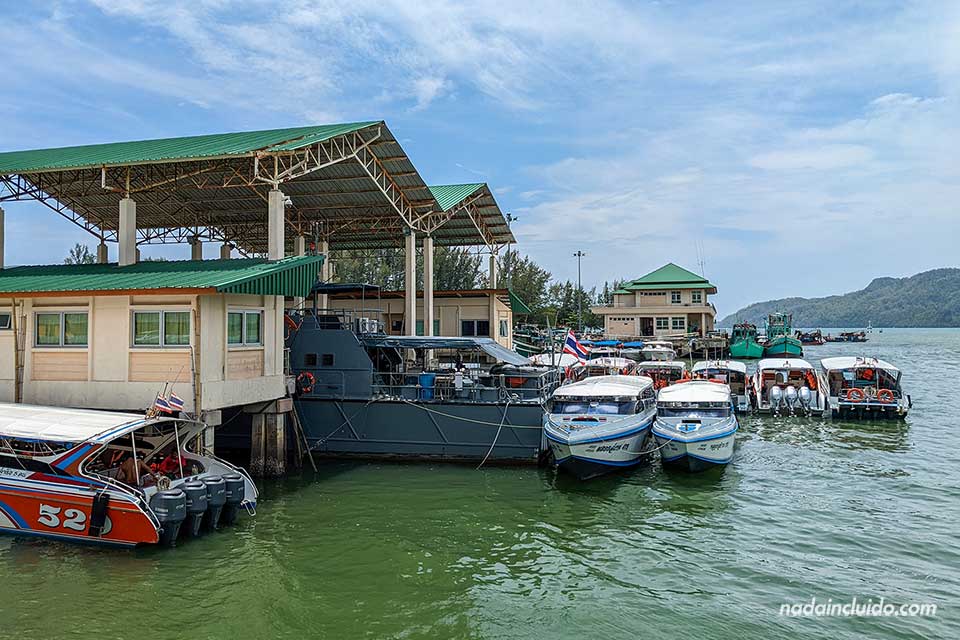 Muelle de Pak Bara, donde salen los barcos a Koh Lipe (Tailandia)