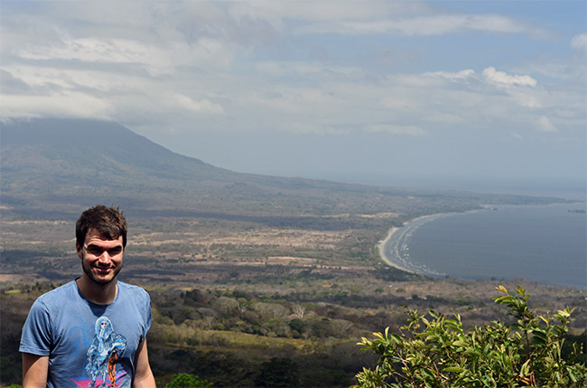 Vistas del Volcán Concepción desde el mirador del Volcán Maderas, Isla de Ometepe (Nicaragua)