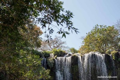 Parte alta de las cataratas de Llanos de Cortés en Guanacaste (Costa Rica)
