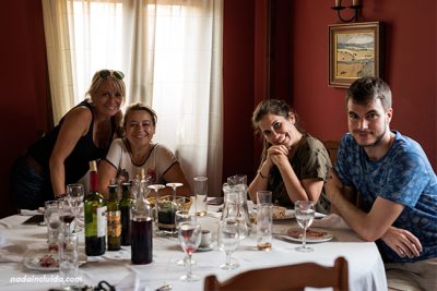 Comiendo en el Hotel Restaurante Arnal, en Escalona (Sobrarbe, Aragón)