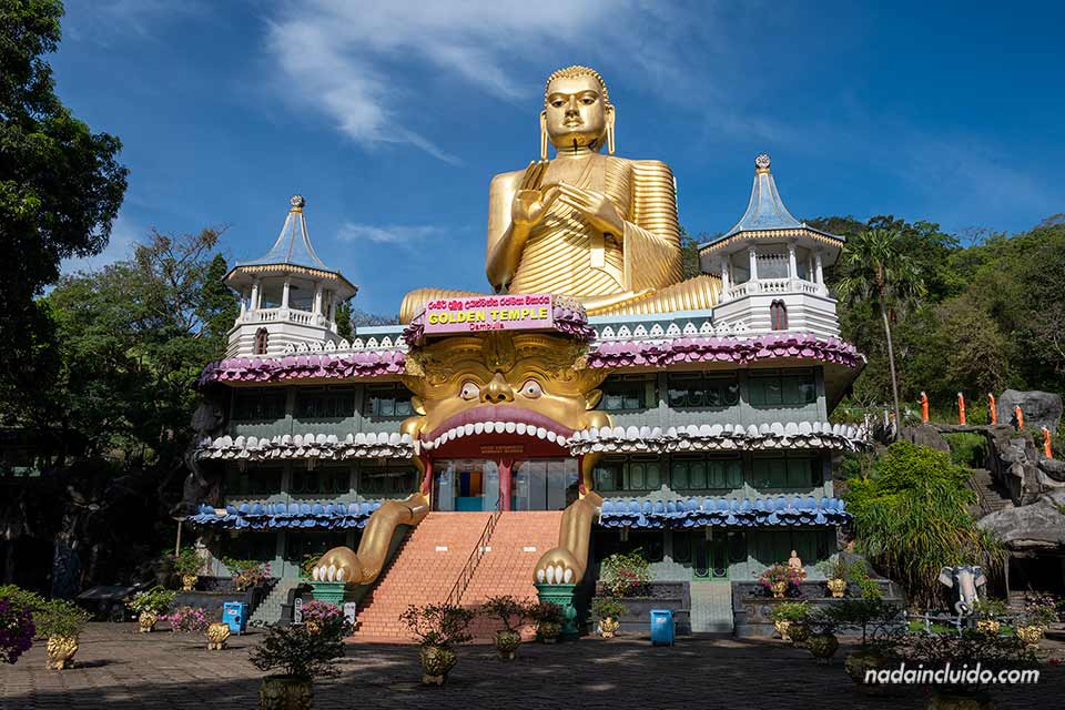 Templo de oro de Dambulla - Qué ver en Sri Lanka