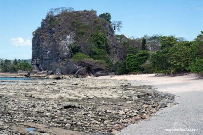 Playa de los Suecos o Playa Cuevas, situada en la Península de Nicoya (Costa Rica)