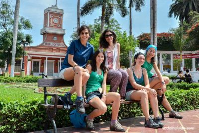 En la plaza central de Barranco, el barrio bohemio de Lima (Perú)